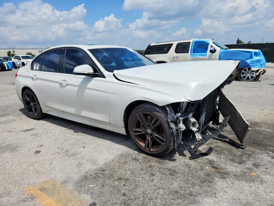 2015 BMW 3er VIN WBA3C1C53FP853202 COPART salvage auction — FRONT END, Fl - Cert Of Title Slvg Rebuildable, sold $650 on 2026-08-11 (photo 4)