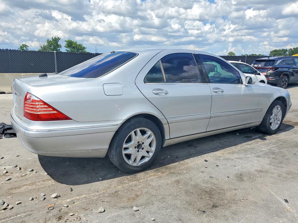 2006 Mercedes-benz S class VIN WDBNF67J66A470945 COPART salvage auction — MINOR DENT/SCRATCHES, FL - CERTIFICATE OF TITLE, sold $350 on 2026-07-28 (photo 3)