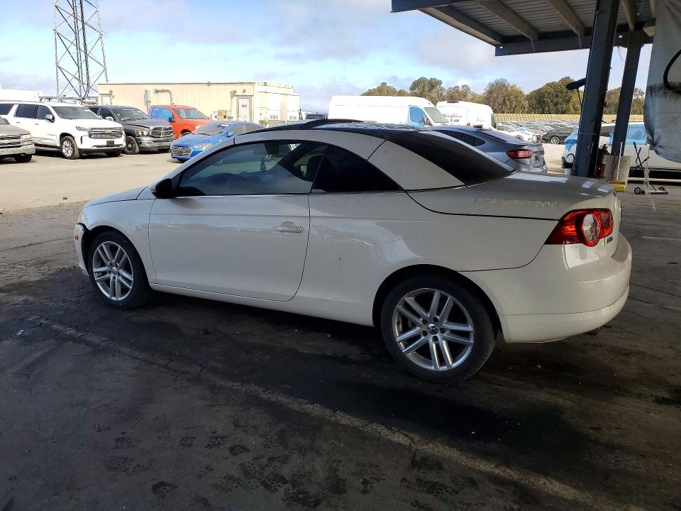 2009 Volkswagen Eos VIN WVWFA71F99V015423 COPART salvage auction — MINOR DENT/SCRATCHES, Ca - Dis/Dlr/Exp Only Clean Title, sold $100 on 2026-08-04 (photo 2)