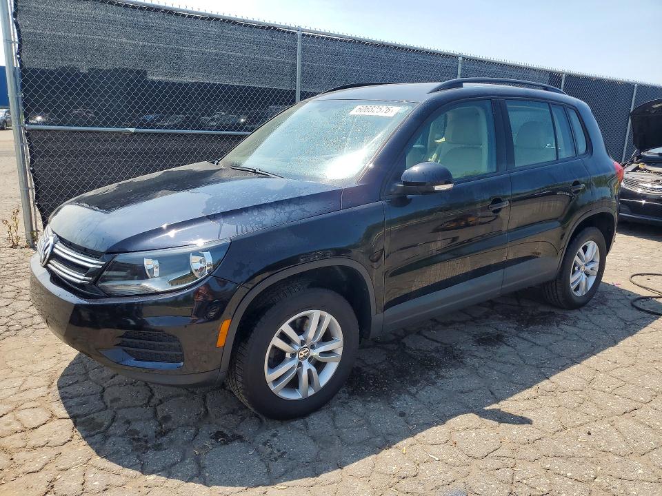 2017 Volkswagen Tiguan VIN WVGAV7AX7HK006674 COPART salvage auction — MINOR DENT/SCRATCHES, Mi - Dealer Only Clean Title (P), sold $2,050 on 2026-07-31 (photo 1)