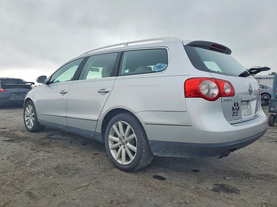 2010 Volkswagen Passat VIN WVWXK7AN2AE148425 COPART salvage auction — MINOR DENT/SCRATCHES, VA - CERTIFICATE OF TITLE, sold $450 on 2026-07-15 (photo 2)
