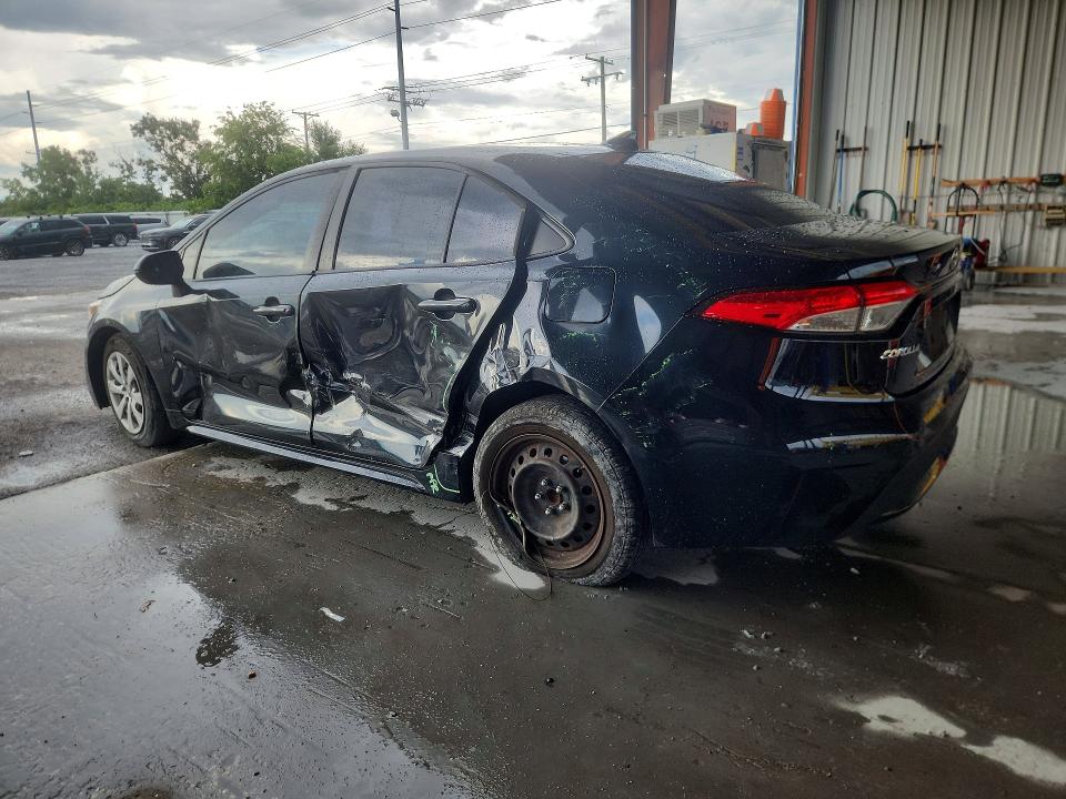 2021 Toyota Corolla VIN JTDEPMAE5MJ125563 COPART salvage auction — SIDE, Fl - Cert Of Title Slvg Rebuildable, sold $3,600 on 2026-07-10 (photo 2)