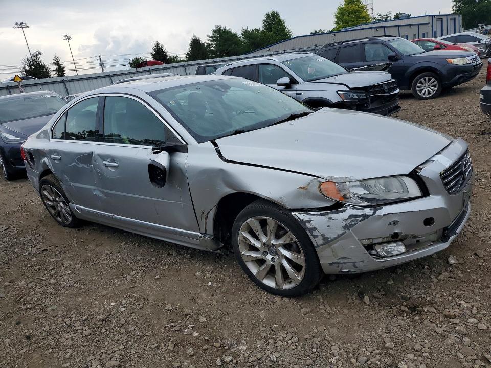2016 Volvo S80 VIN YV140MAK6G1196680 COPART salvage auction — FRONT END, Md - Cert Of Salvage < 75% Damage, sold $250 on 2026-08-10 (photo 4)