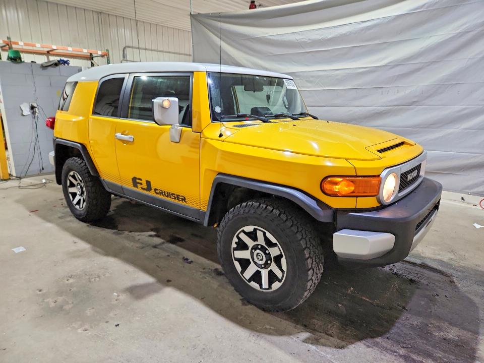 2008 Toyota Fj cruiser VIN JTEBU11F08K017897 COPART salvage auction — MECHANICAL, NH - CERTIFICATE OF TITLE, sold $2,450 on 2026-07-09 (photo 4)