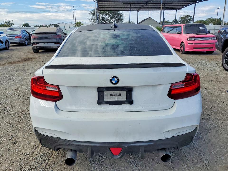 2016 BMW M2 VIN WBA1J7C5XGV289898 COPART salvage auction — MINOR DENT/SCRATCHES, CA - DIS/DLR/EXP ONLY CLEAN TITLE (P), sold $8,100 on 2026-08-15 (photo 6)