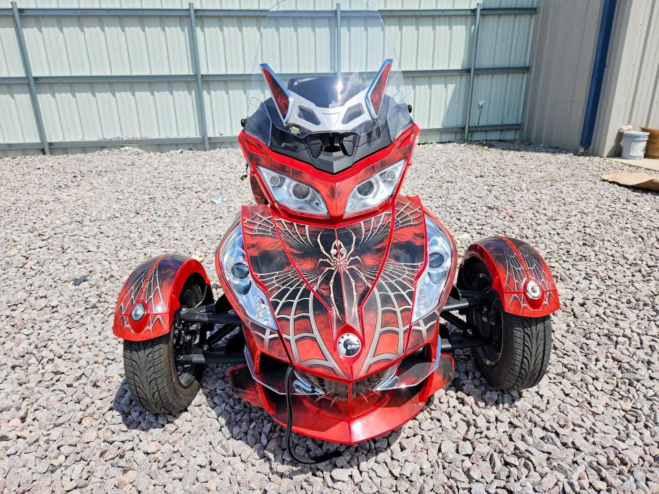 2012 Can-am/ brp Spyder VIN 2BXJBHC1XCV000803 COPART salvage auction — REAR END, Wi - Certificate Of Title, sold $1,800 on 2026-08-24 (photo 2)