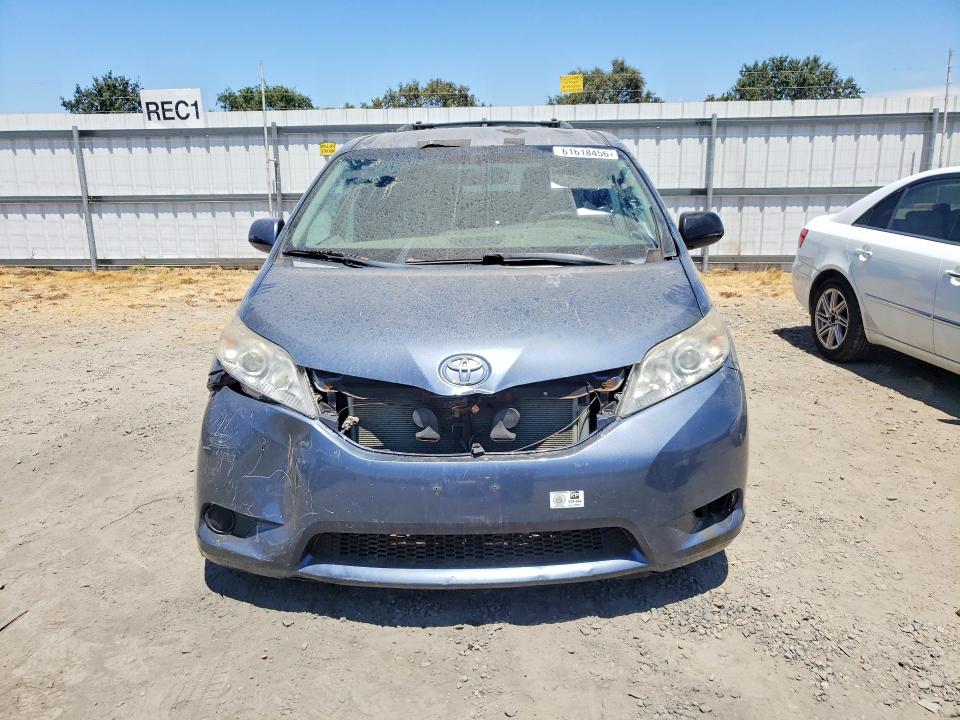 2015 Toyota Sienna VIN 5TDKK3DC1FS649434 COPART salvage auction — FRONT END, HI - DIS/DLR/EXP ONLY CLEAN TITLE, sold $25 on 2026-07-28 (photo 5)