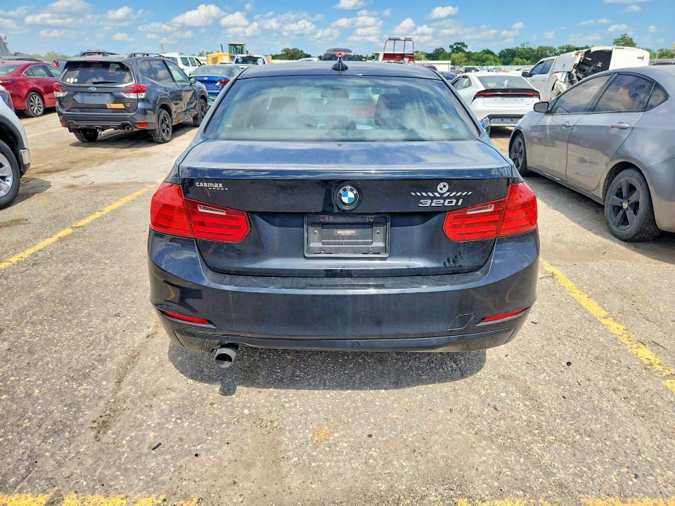 2013 BMW 3er VIN WBA3B1C58DF462570 COPART salvage auction — WATER/FLOOD, Ks - Flood - Salvage, sold $600 on 2026-08-17 (photo 6)
