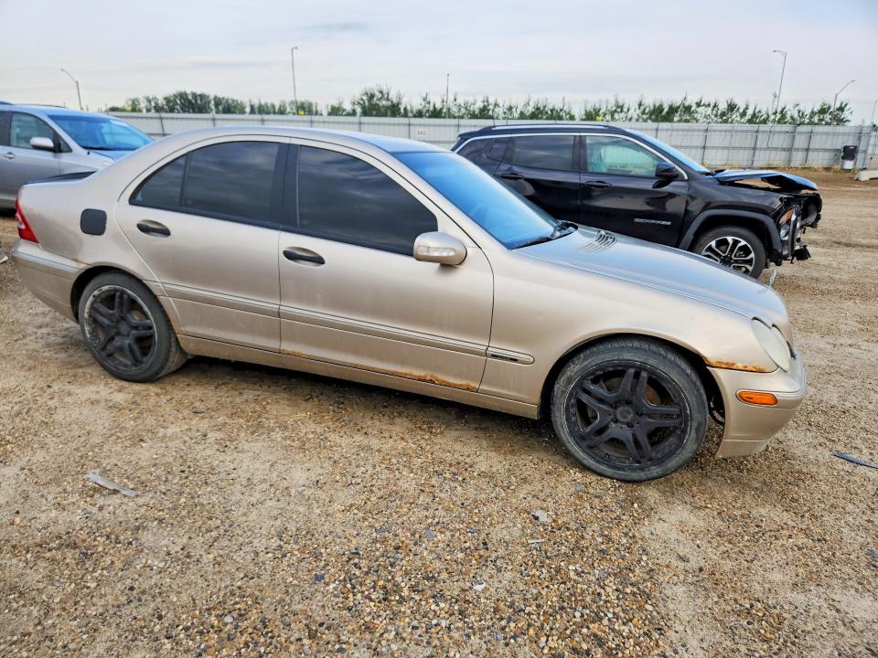 2003 Mercedes-benz C class VIN WDBRF61J63F344240 COPART salvage auction — REAR END, AB - BOS - ACTIVE, sold $425 on 2026-08-20 (photo 4)