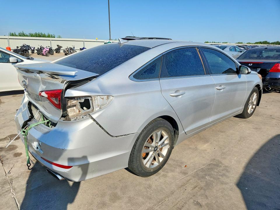 2016 Hyundai VIN 5NPE24AF4GH374747 COPART salvage auction — REAR END, TX - SALVAGE VEHICLE TITLE, sold $150 on 2026-07-25 (photo 3)