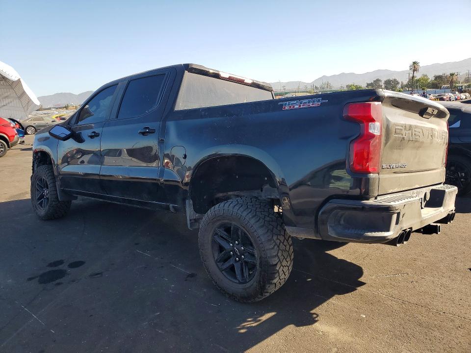 2019 Chevrolet Silverado VIN 1GCPYFED7KZ145735 COPART salvage auction — ROLLOVER, Ca - Salvage Certificate, sold $7,700 on 2026-08-19 (photo 2)