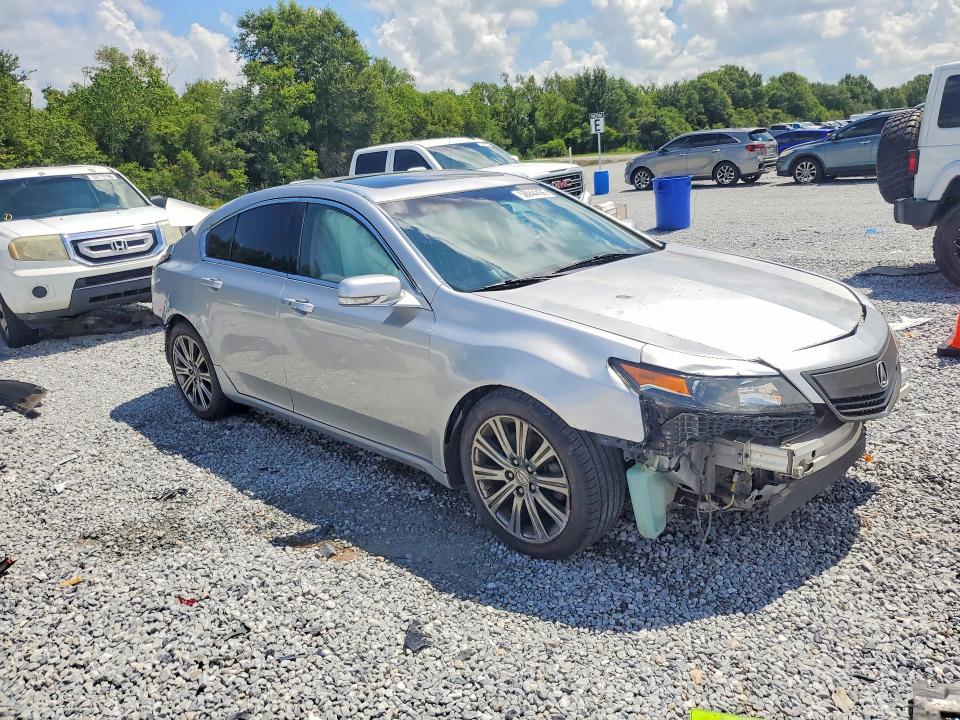 2013 Acura Tl VIN 19UUA8F34DA018565 COPART salvage auction — REAR END, TX - SALVAGE VEHICLE TITLE, sold $350 on 2026-08-03 (photo 4)