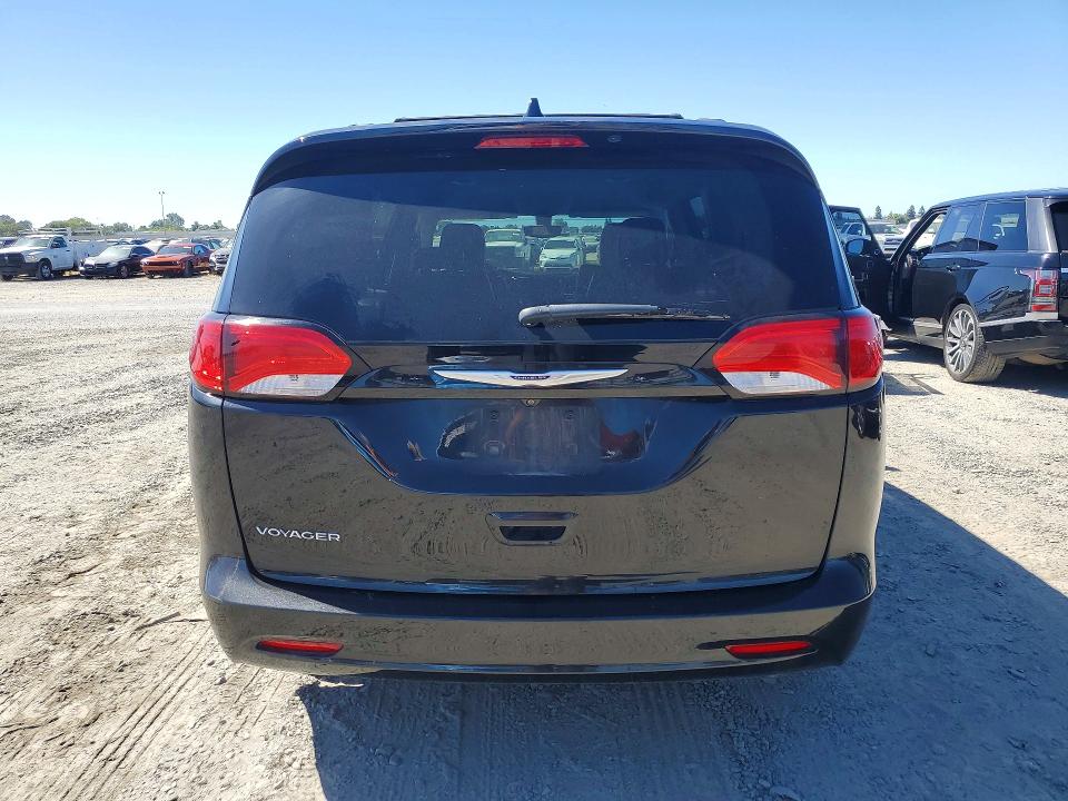 2020 Chrysler Voyager VIN 2C4RC1DG3LR266148 COPART salvage auction — FRONT END, Fl - Dis/Dlr/Exp Only Clean Title, sold $100 on 2026-09-08 (photo 6)
