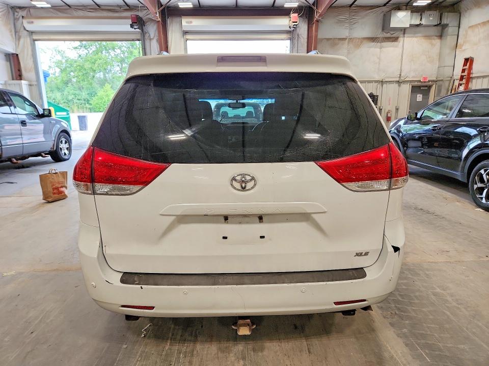 2014 Toyota Sienna VIN 5TDYK3DC2ES411942 COPART salvage auction — HAIL, Wi - Certificate Of Title, sold $300 on 2026-07-29 (photo 6)