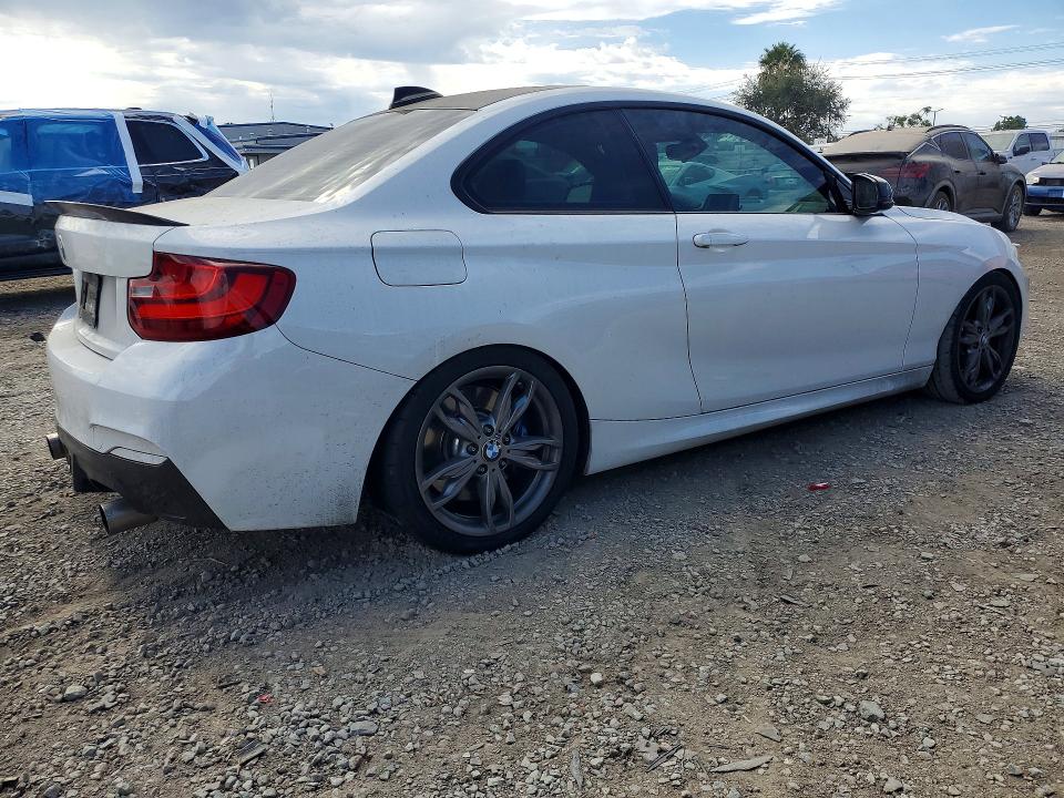 2016 BMW M2 VIN WBA1J7C5XGV289898 COPART salvage auction — MINOR DENT/SCRATCHES, CA - DIS/DLR/EXP ONLY CLEAN TITLE (P), sold $8,100 on 2026-08-15 (photo 3)