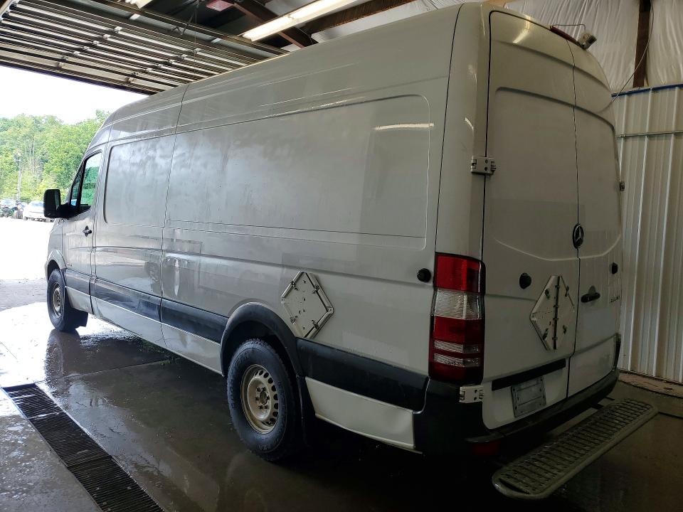 2014 Mercedes-benz Sprinter VIN WD3PE8DE4E5897381 COPART salvage auction — MINOR DENT/SCRATCHES, Wv - Certificate Of Title (P), sold $2,750 on 2026-07-29 (photo 2)