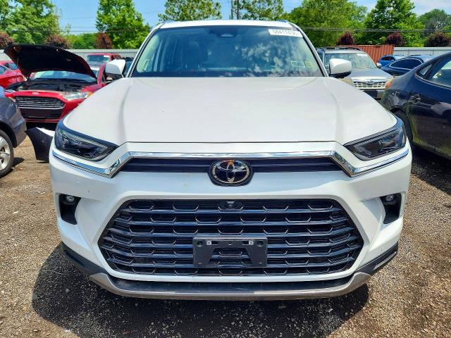 2024 Toyota Highlander VIN 5TDAAAB57RS043907 COPART salvage auction — VANDALISM, Az - Cert Of Title - Salvage, sold $34,750 on 2026-07-10 (photo 5)