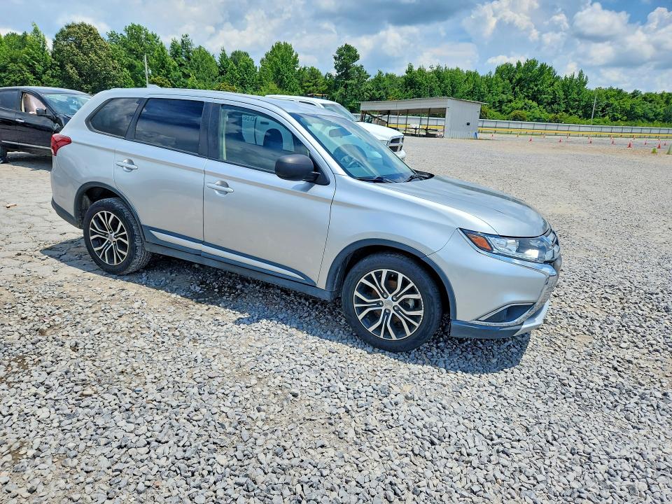 2018 Mitsubishi Outlander VIN JA4AZ3A33JZ052959 COPART salvage auction — NORMAL WEAR, TN - CERTIFICATE OF TITLE (P), sold $3,900 on 2026-07-28 (photo 4)