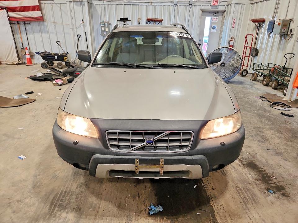 2005 Volvo Xc70 VIN YV1SZ592651200506 COPART salvage auction — NORMAL WEAR, WI - CERTIFICATE OF TITLE, sold $325 on 2026-07-22 (photo 5)