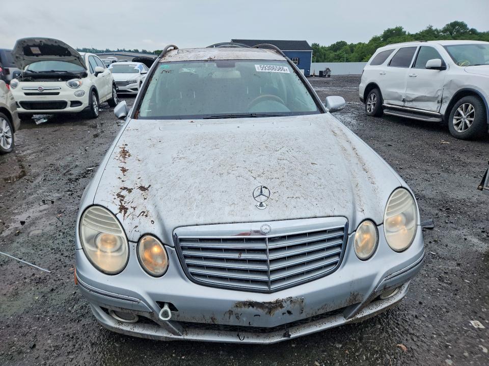 2009 Mercedes-benz E-class VIN WDBUH87X29B366585 COPART salvage auction — MINOR DENT/SCRATCHES, MA - CERTIFICATE OF TITLE, sold $575 on 2026-07-15 (photo 5)