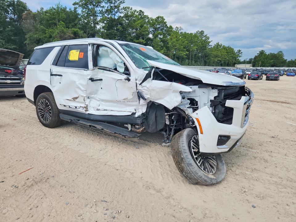2025 Gmc Yukon VIN 1GKS1BRD9SR381762 COPART salvage auction — SIDE, Fl - Certificate Of Destruction, sold $17,300 on 2026-08-21 (photo 4)