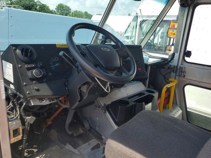 2021 Ford F59 VIN 1F65F5KN1M0A04769 COPART salvage auction — NORMAL WEAR, PA - CERT OF TITLE, sold $18,300 on 2026-08-25 (photo 8)