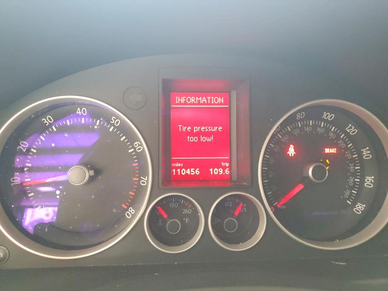 2008 Volkswagen Gti VIN WVWEV71K58W141381 COPART salvage auction — NORMAL WEAR, PA - CERT OF TITLE, sold $2,100 on 2026-07-29 (photo 9)
