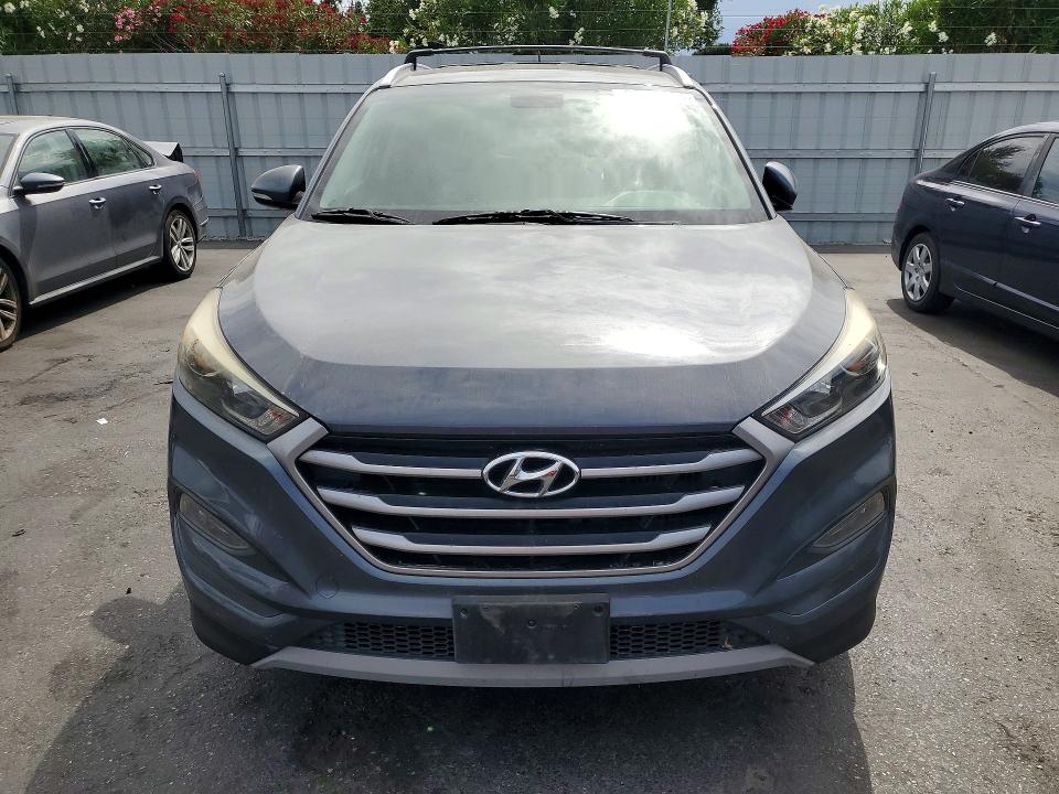 2017 Hyundai Tucson VIN KM8J33A29HU526348 COPART salvage auction — MECHANICAL, Ca - Dis/Dlr/Exp Only Clean Title, sold $2,500 on 2026-07-16 (photo 5)