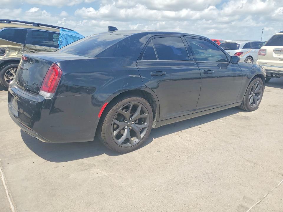 2022 Chrysler 300 VIN 2C3CCABG3NH131080 COPART salvage auction — FRONT END, Tx - Salvage Vehicle Title, sold $8,200 on 2026-08-10 (photo 3)