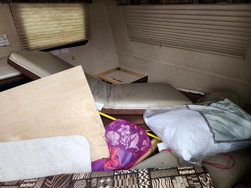 2015 Jayco jay Trailers VIN 1UJBJ0AG4F77D0331 COPART salvage auction — HAIL, MN - CERT OF TITLE-PRIOR SALVAGE, sold $150 on 2026-09-03 (photo 5)