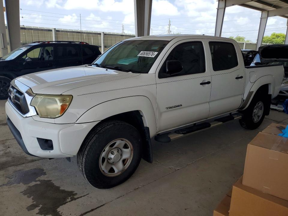 2015 Toyota Tacoma VIN 5TFJX4GN7FX037183 COPART salvage auction — REAR END, Fl - Cert Of Title Slvg Rebuildable, sold $3,750 on 2026-07-29 (photo 1)