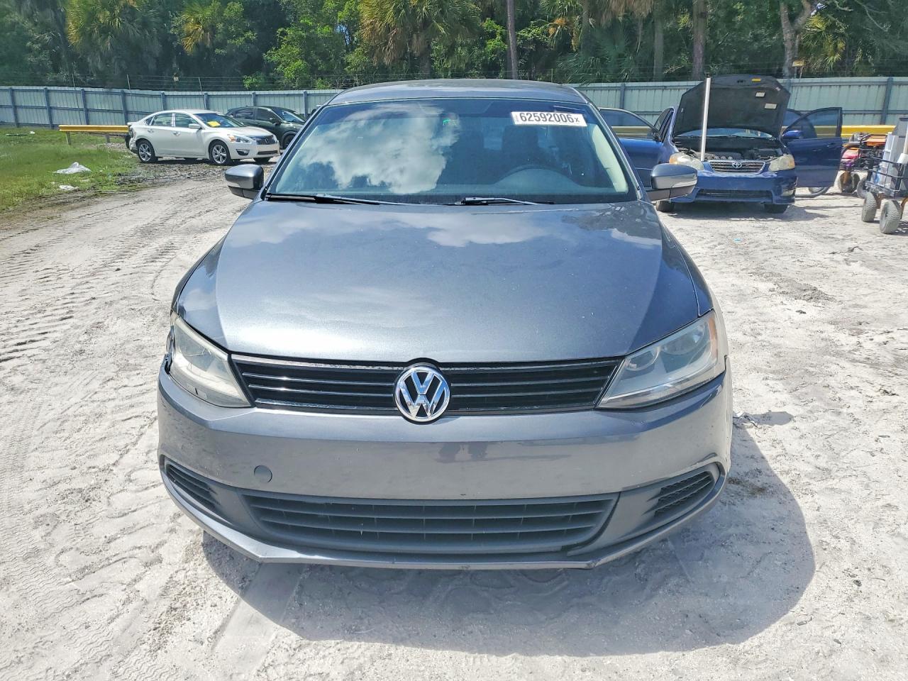 2014 Volkswagen Jetta VIN 3VWD17AJ7EM238279 COPART salvage auction — Mechanical, FL - CERTIFICATE OF TITLE (P), sold $2,000 on 2026-09-18 (photo 5)