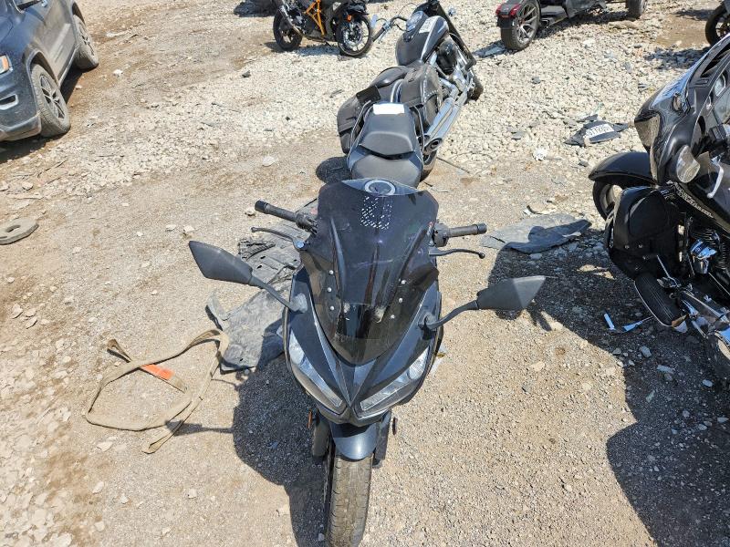 2015 Kawasaki Zx1000 VIN JKAZXCM19FA005315 COPART salvage auction — MINOR DENT/SCRATCHES, Va - Certificate Of Title, sold $6,200 on 2026-07-29 (photo 5)