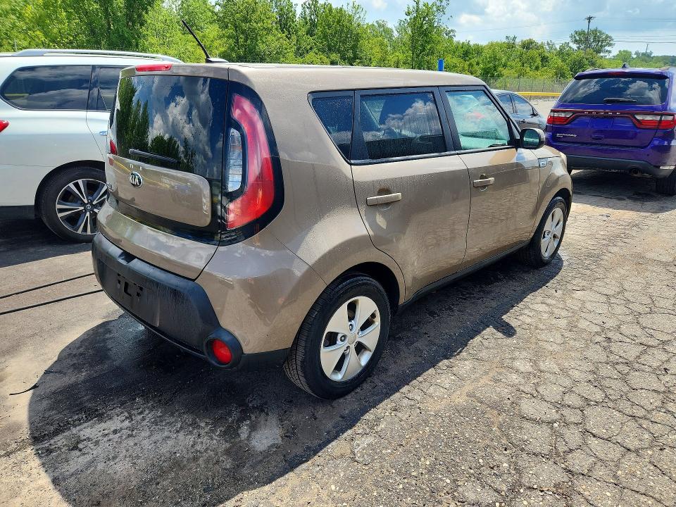 2015 Kia Soul VIN KNDJN2A25F7119437 COPART salvage auction — MINOR DENT/SCRATCHES, Oh - Dealer Only Clean Title, sold $825 on 2026-07-31 (photo 3)