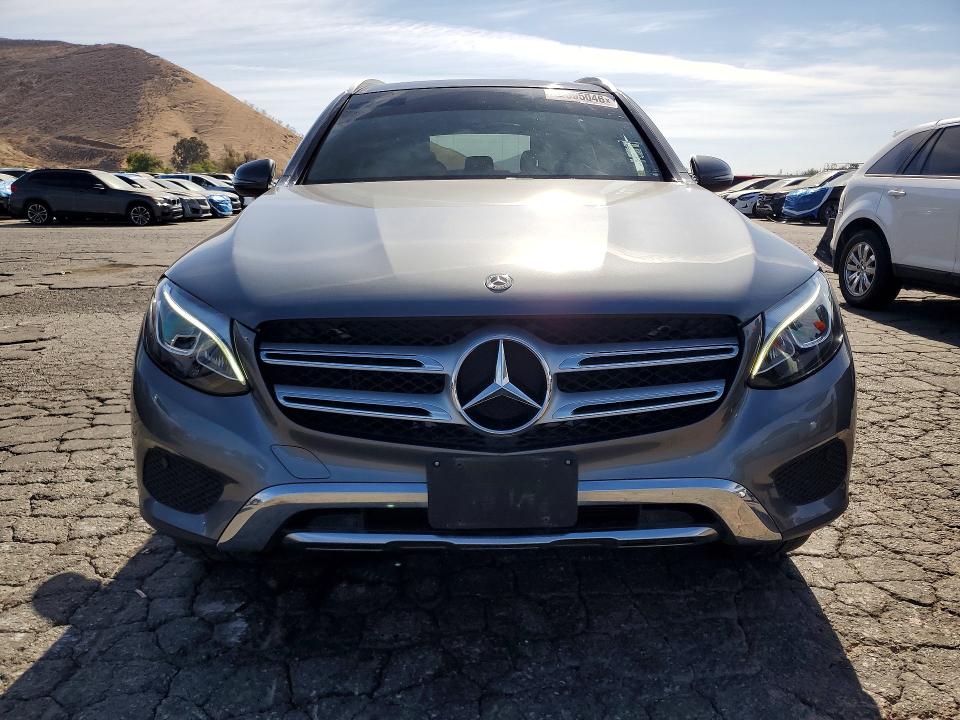 2019 Mercedes-benz Glc VIN WDC0G5EB4KF537788 COPART salvage auction — MINOR DENT/SCRATCHES, Ca - Dis/Dlr/Exp Only Clean Title, sold $8,900 on 2026-08-10 (photo 5)