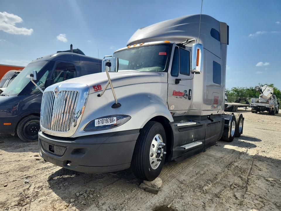 2017 International VIN 3HSDJAPR2HN679823 — COPART salvage auction photo