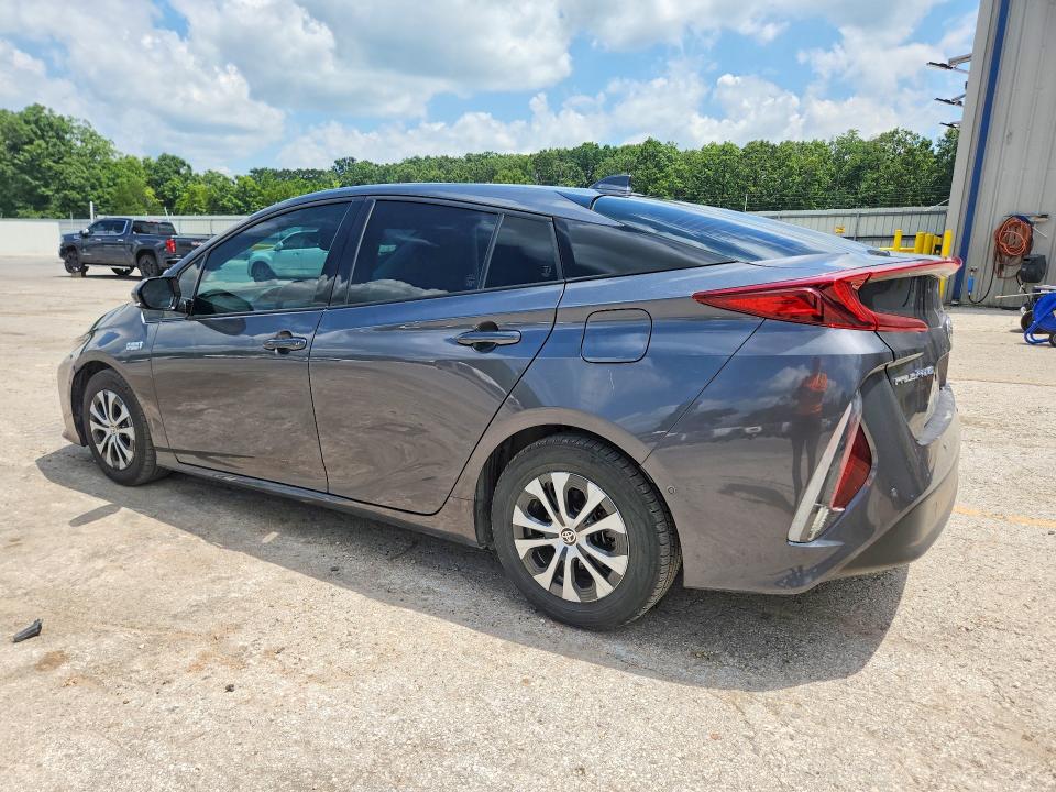 2020 Toyota Prius VIN JTDKARFP0L3152569 COPART salvage auction — MINOR DENT/SCRATCHES, Mo - Cert Of Title-Prior Salvage, sold $11,400 on 2026-07-27 (photo 2)