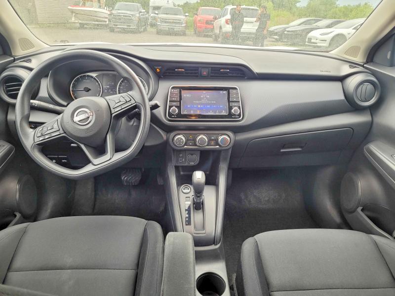 2023 Nissan Kicks VIN 3N1CP5BV8PL519229 COPART salvage auction — MINOR DENT/SCRATCHES, On - Permit No Brand - Unfit (P), sold $7,100 on 2026-07-28 (photo 9)