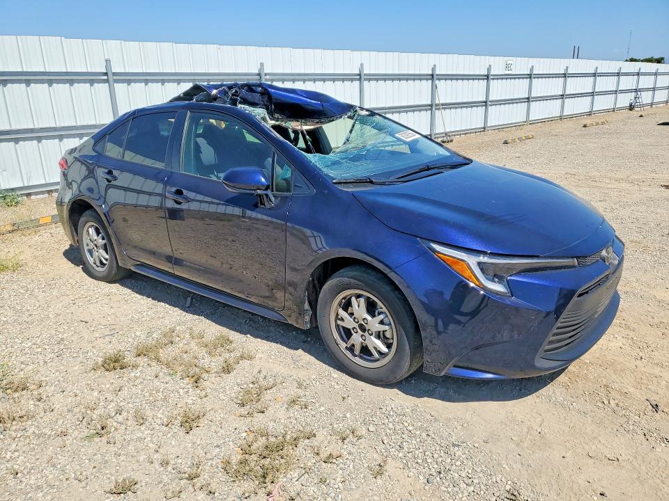2026 Toyota Corolla VIN JTDBCMFE6T3118132 COPART salvage auction — ROOF, CA - SALVAGE CERTIFICATE, sold $7,200 on 2026-07-24 (photo 4)