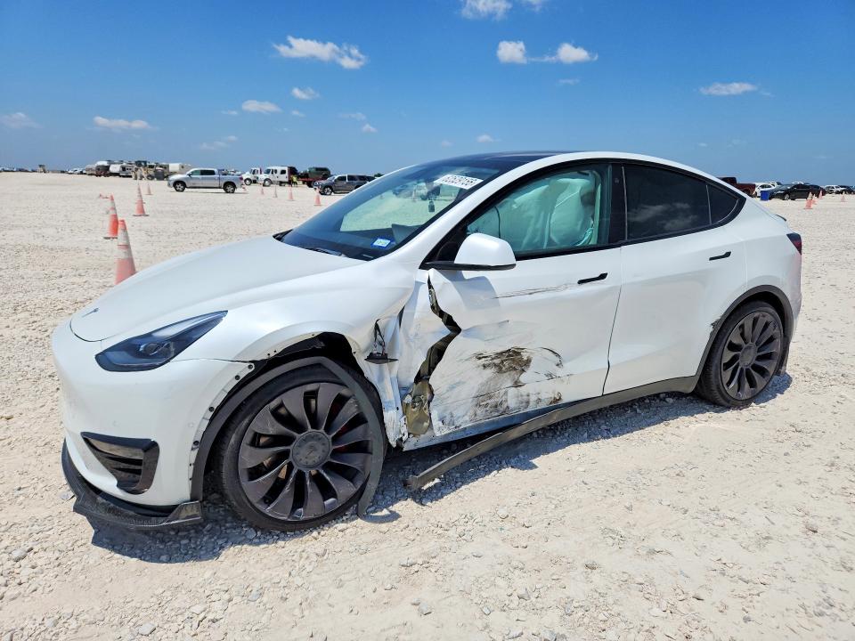 2022 Tesla Model y VIN 7SAYGDEF4NF315513 — COPART salvage auction photo