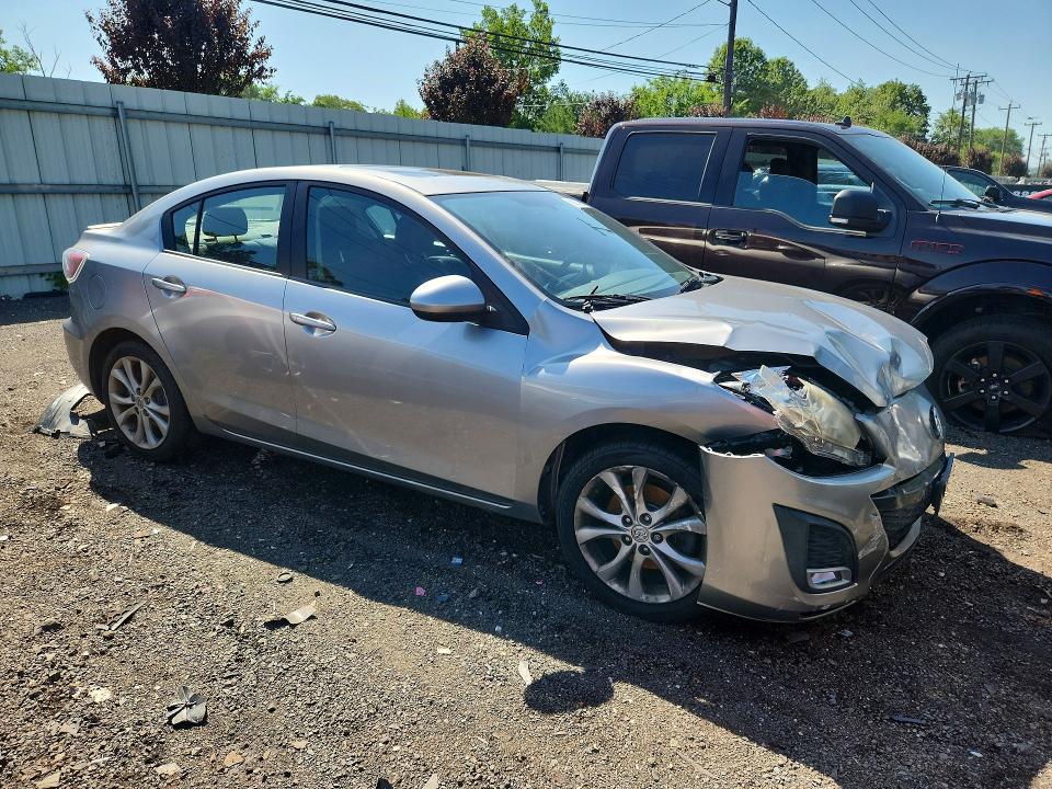 2011 Mazda 3 VIN JM1BL1U64B1393650 COPART salvage auction — FRONT END, CT - CERT OF TITLE-SALVAGE, sold $475 on 2026-07-14 (photo 4)