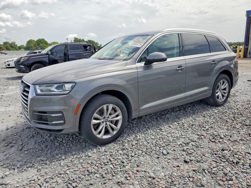 2017 Audi Q7 VIN WA1LHAF74HD039950 — COPART salvage auction photo