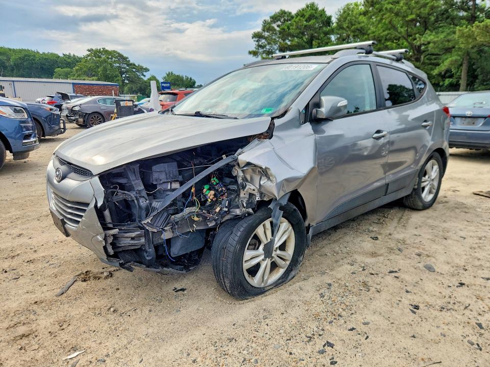 2013 Hyundai Tucson VIN KM8JU3AC1DU639517 COPART salvage auction — FRONT END, Va - Certificate Of Title, sold $550 on 2026-07-28 (photo 1)