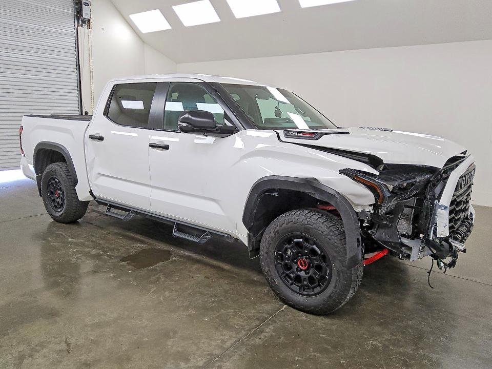 2026 Toyota Tundra VIN 5TFPC5DB4TX134469 COPART salvage auction — FRONT END, TX - CERTIFICATE OF TITLE, sold $25,500 on 2026-07-28 (photo 4)