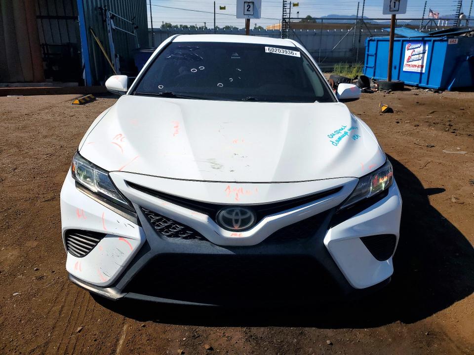 2019 Toyota Camry VIN 4T1B11HK7KU186371 COPART salvage auction — VANDALISM, Co - Salvage Title, sold $2,800 on 2026-07-29 (photo 5)