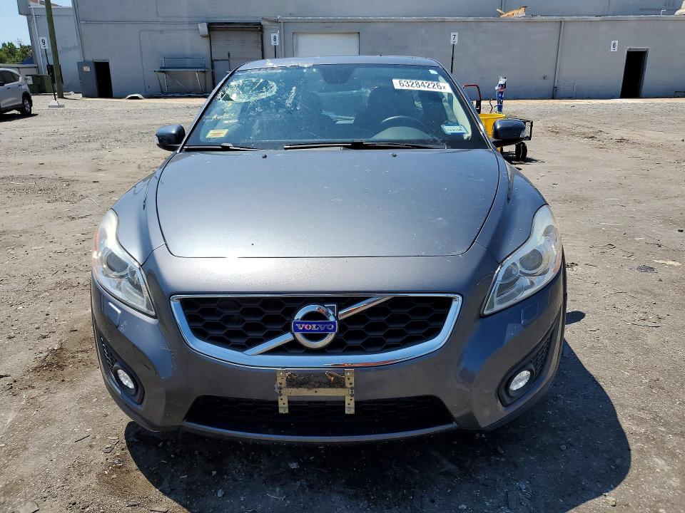 2013 Volvo C30 VIN YV1672MK0D2304351 COPART salvage auction — WATER/FLOOD, Va - Cert Of Title-Salvage Water, sold $400 on 2026-08-12 (photo 5)