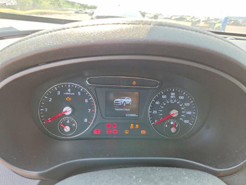 2020 Kia Sorento VIN 5XYPG4A37LG657726 COPART salvage auction — MINOR DENT/SCRATCHES, Mi - Dealer Only Clean Title, sold $300 on 2026-07-28 (photo 9)