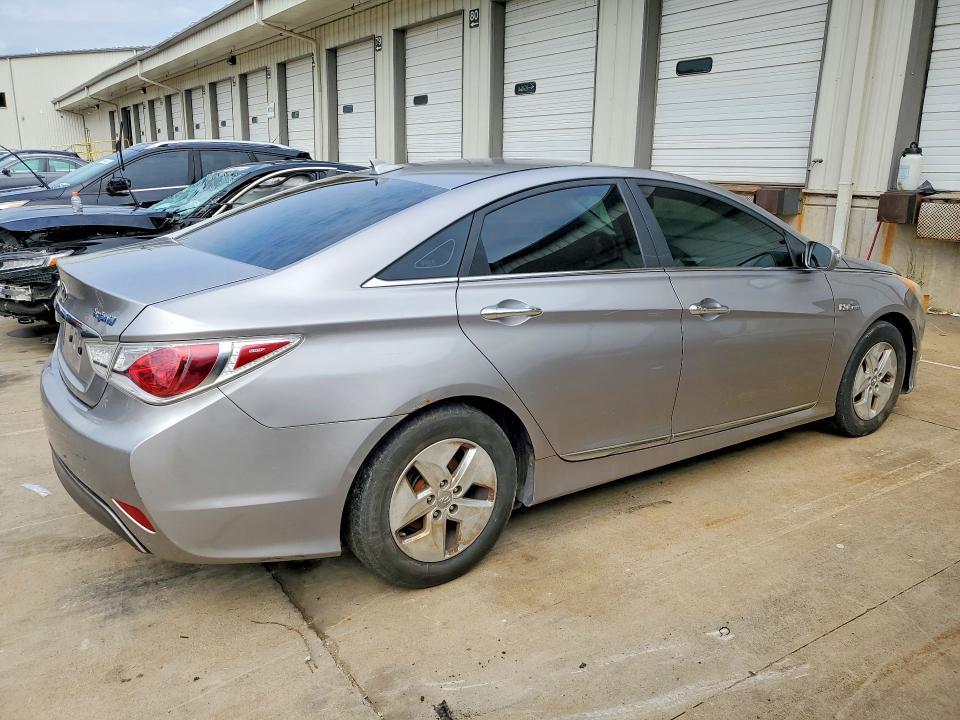 2012 Hyundai Sonata VIN KMHEC4A42CA041908 COPART salvage auction — WATER/FLOOD, Ky - Cert Of Title-Salvage Water, sold $375 on 2026-07-20 (photo 3)