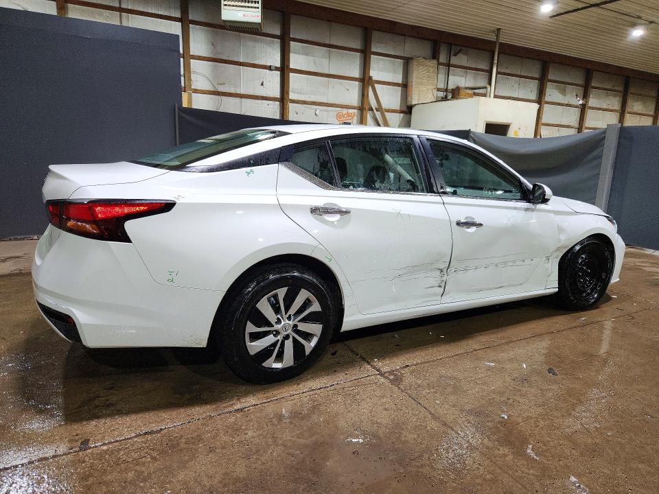 2023 Nissan Altima VIN 1N4BL4BVXPN368026 COPART salvage auction — SIDE, OH - CERT OF TITLE-SALVAGE, sold $2,750 on 2026-07-27 (photo 3)