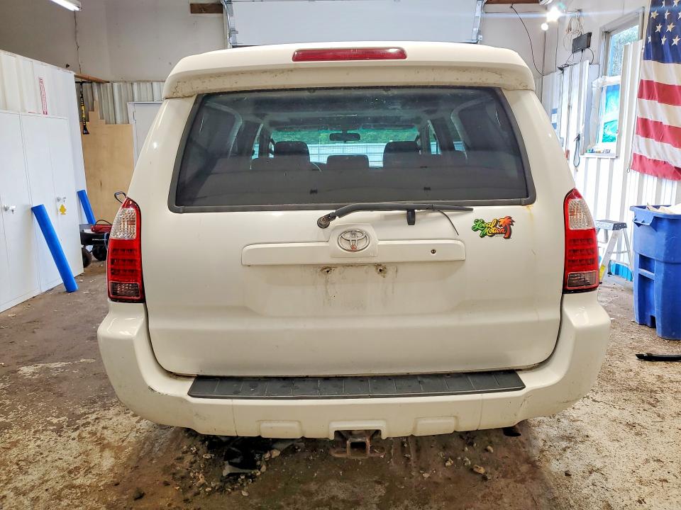 2007 Toyota 4runner VIN JTEBU14RX70124942 COPART salvage auction — MINOR DENT/SCRATCHES, ME - CERTIFICATE OF TITLE, sold $150 on 2026-07-30 (photo 6)